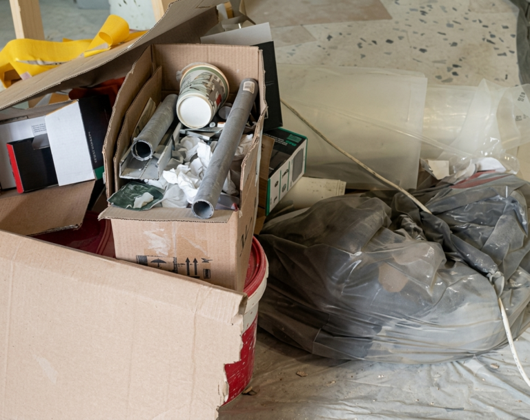 Первый этап уборки после ремонта кофейни на метро Тульская от «Умка Клининг»